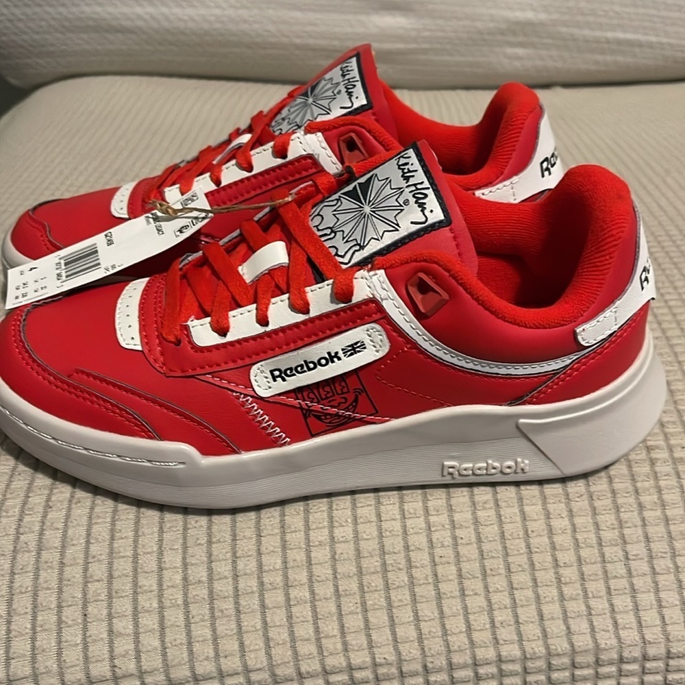 Reebok Red and White Sneakers Classic Low-Top Design - Picture 2 of 5